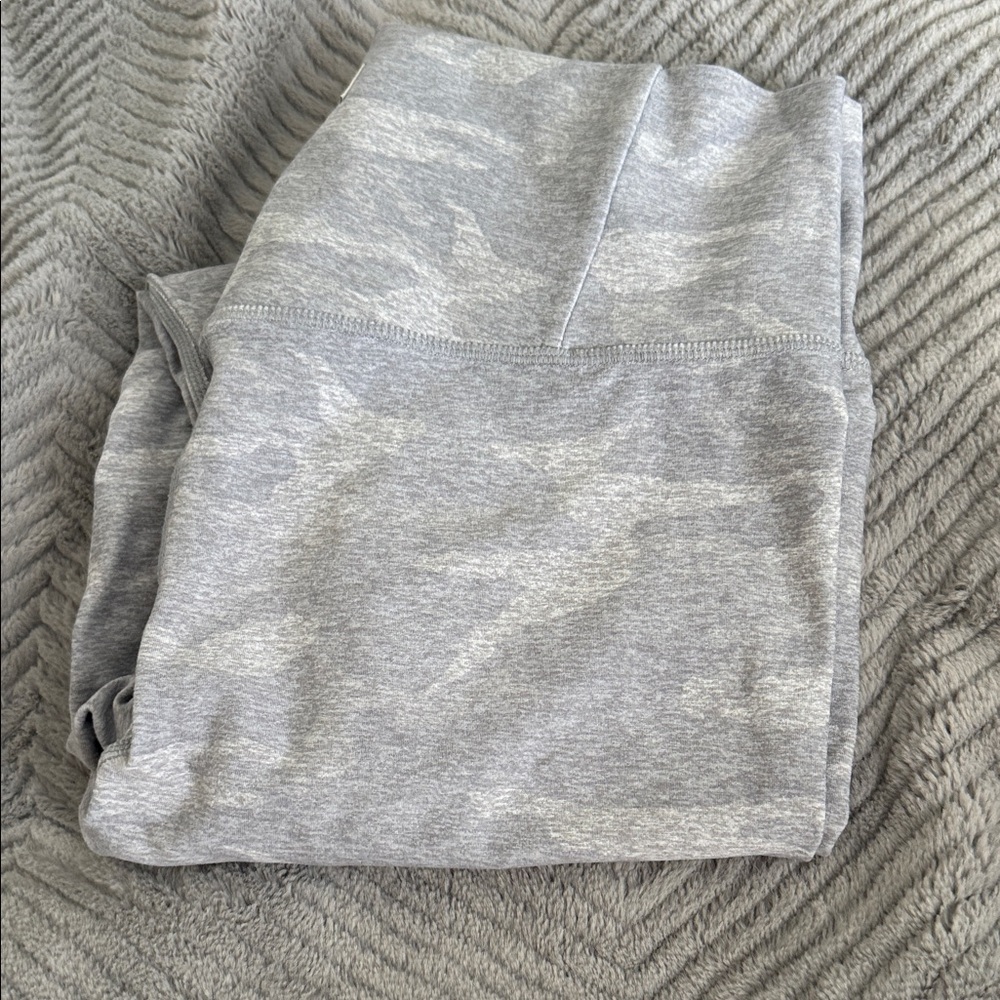 Vuori Gray Camouflage Leggings